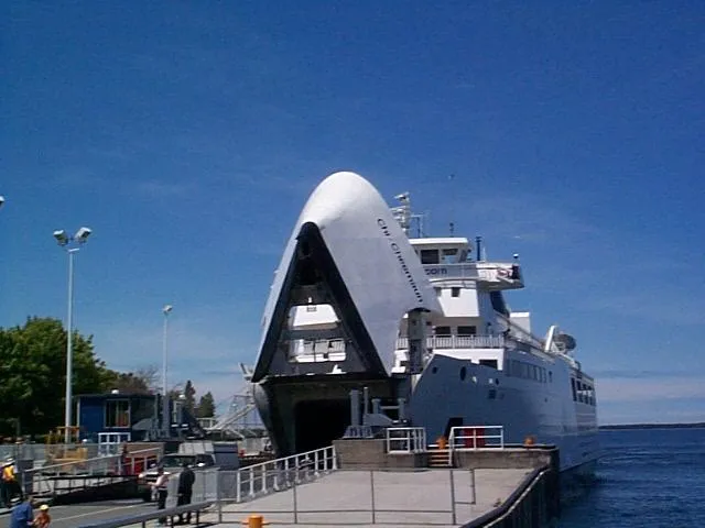 MS Chi-Cheemaun Ferry