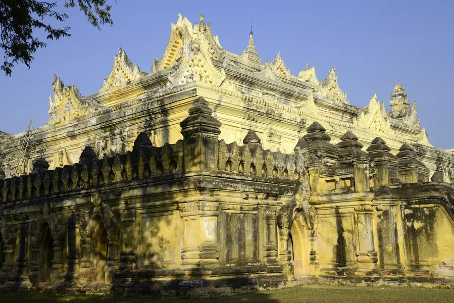 Maha Aung Mye Bonzan Monastery