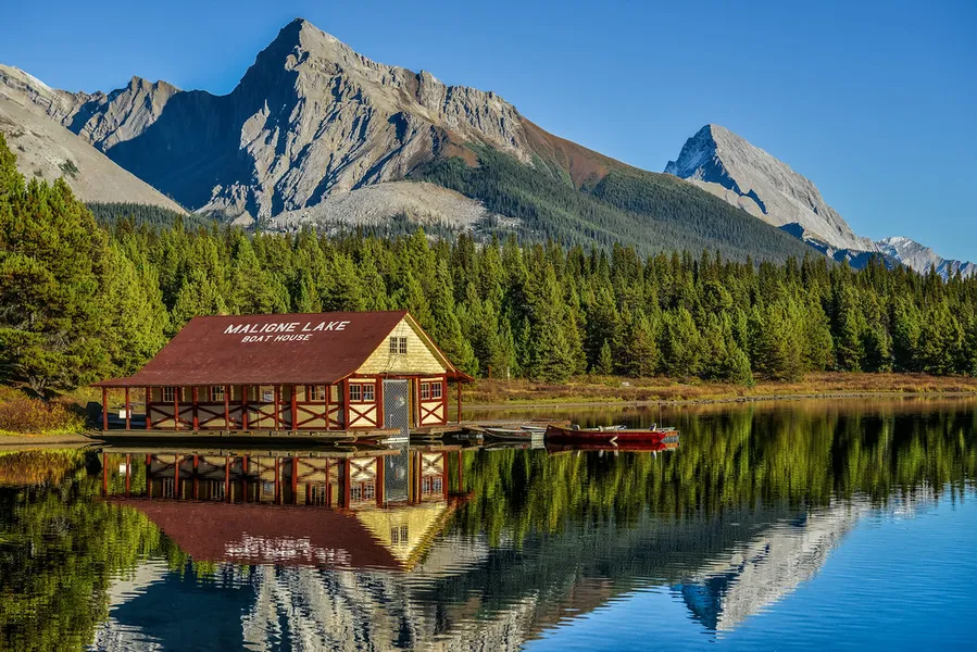 Maligne Lake