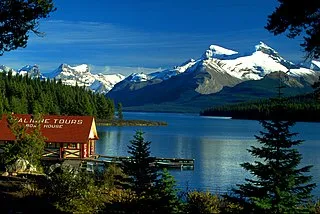 Maligne Lake Cruise