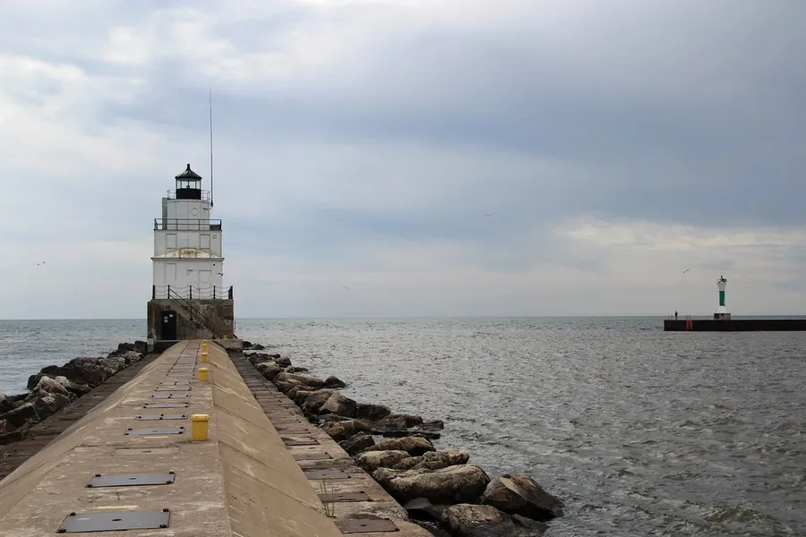 Manitowoc Breakwater Lighthouse