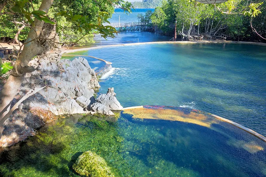 Maquinit Hot Springs