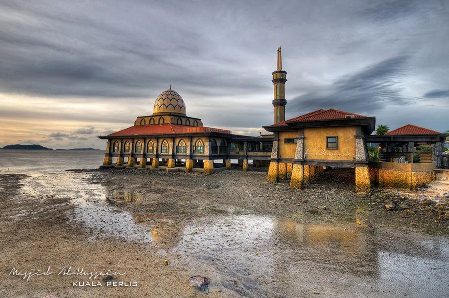 Masjid Al Hussain Kuala Perlis (Floating Mosque)