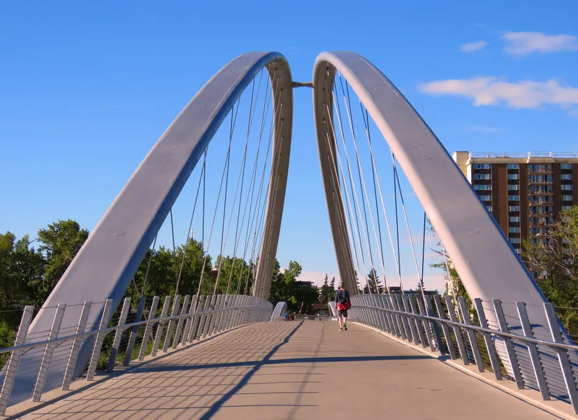 Menesetung Bridge