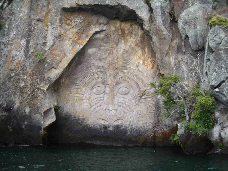 Mine Bay Māori Rock Carvings