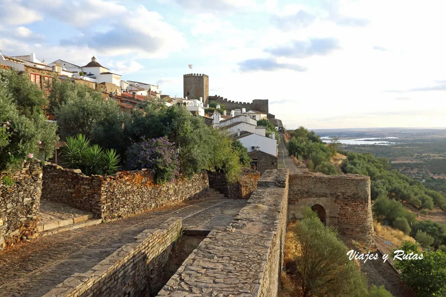 Monsaraz Walls