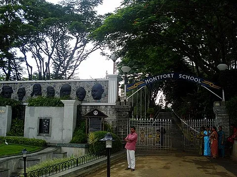 Montfort School