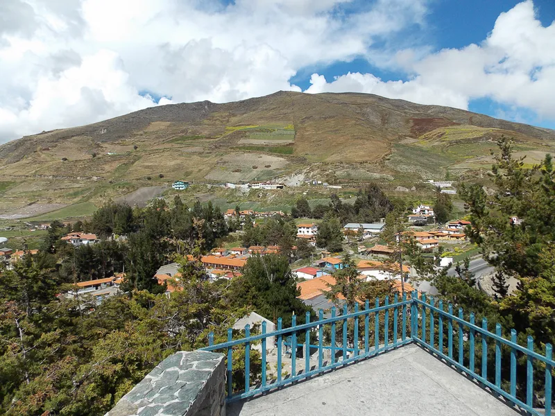 Monumento al Collado del Cóndor (Águila)