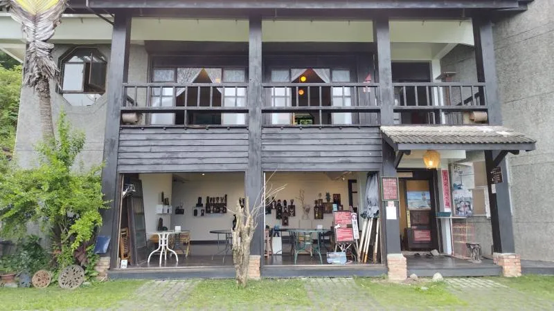 Moonlight Inn (月光小棧)