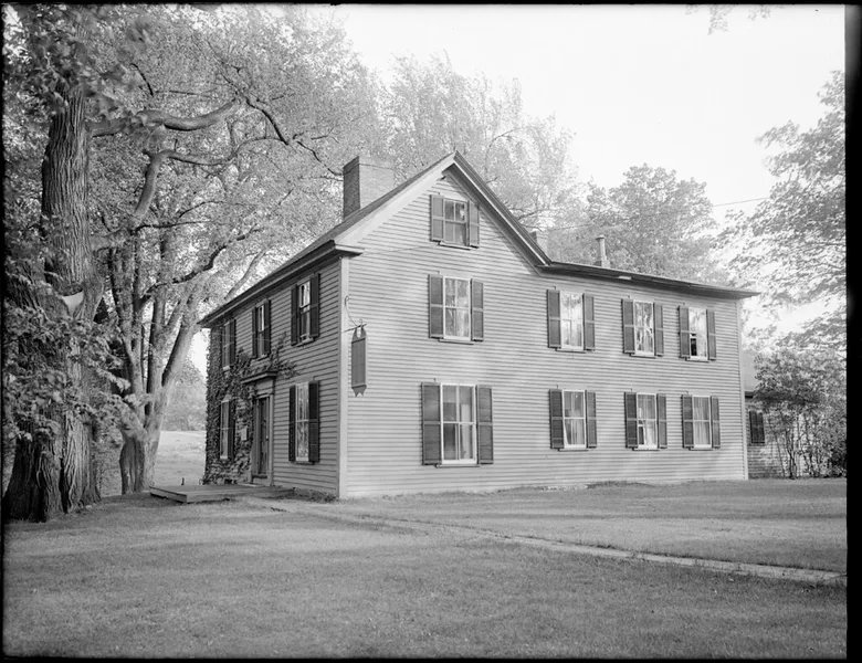 Munroe Tavern