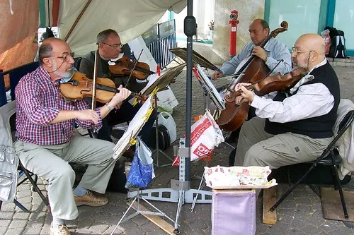 Nahalat Binyamin Crafts Fair