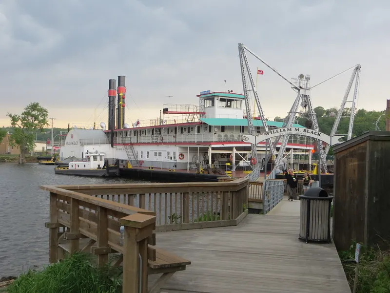 National Mississippi River Museum & Aquarium