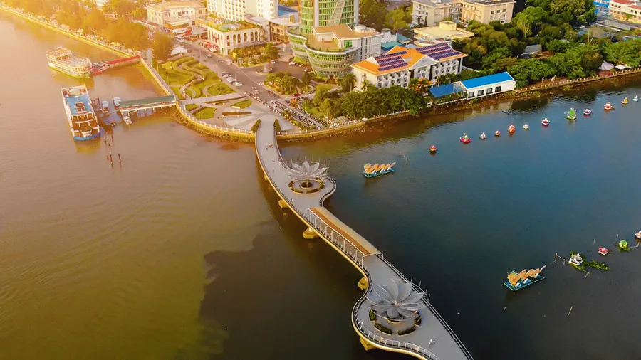Ninh Kieu Wharf