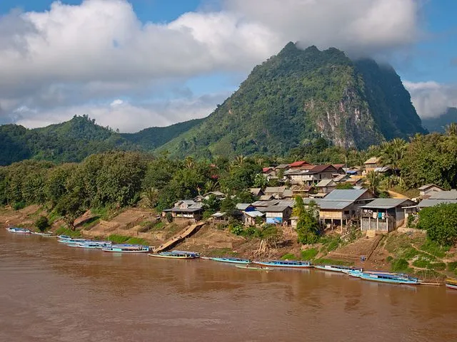 Nong Khiaw Riverside