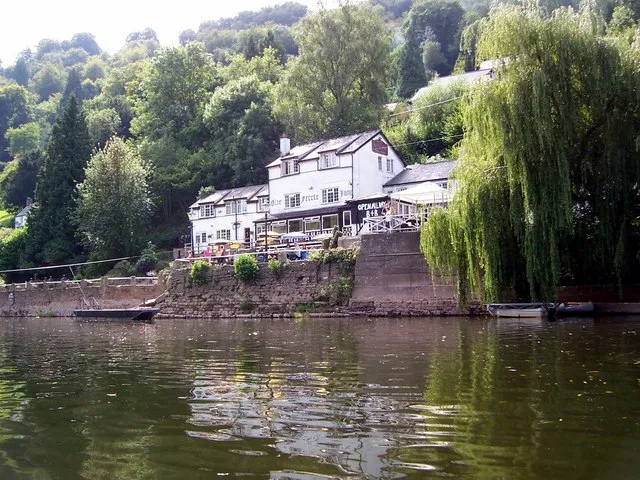 Old Ferry Inn