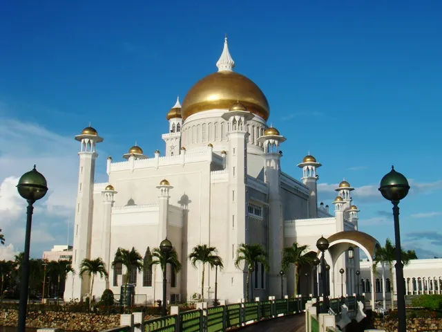 Omar Ali Saifuddien Mosque