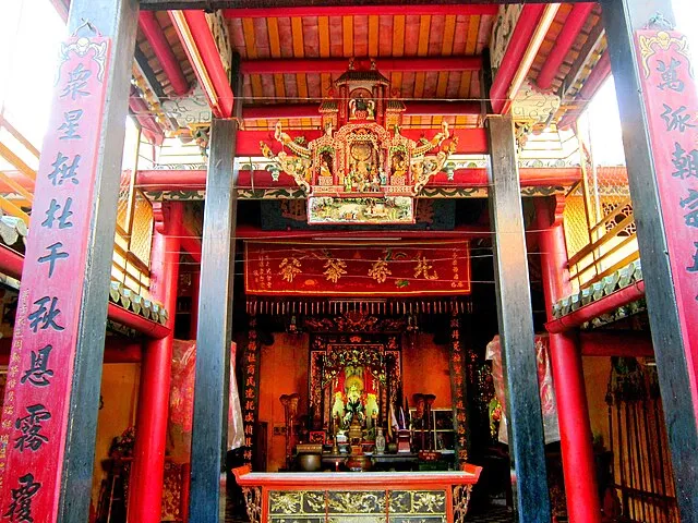 Ong Bac Temple