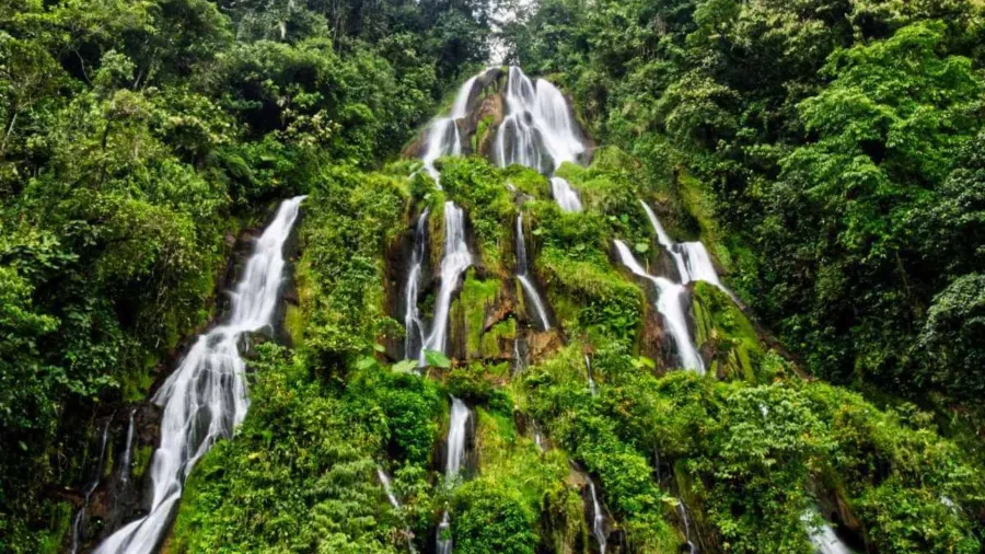 Otovalo Waterfall