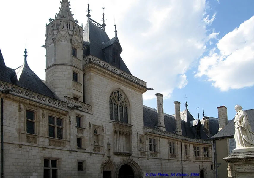 Palais Jacques-Coeur