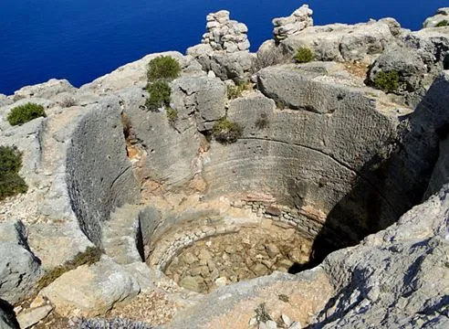 Paleokastro (Old Castle)
