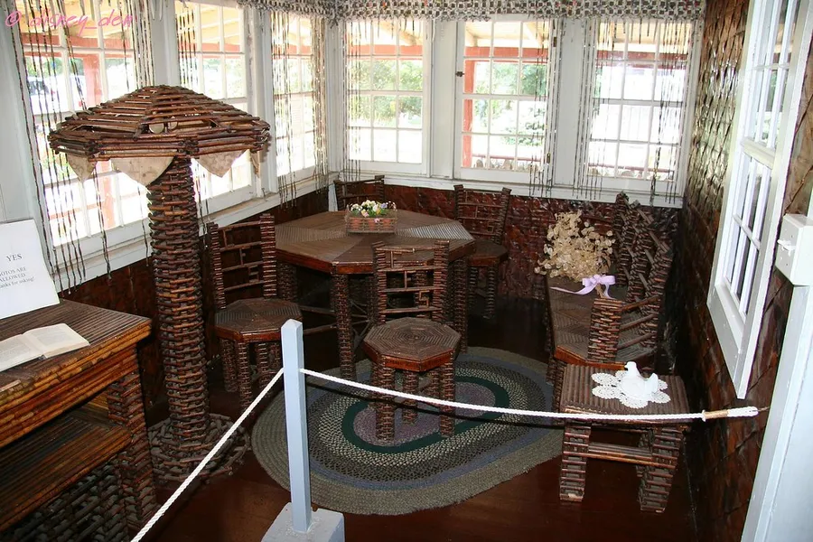 Paper House
