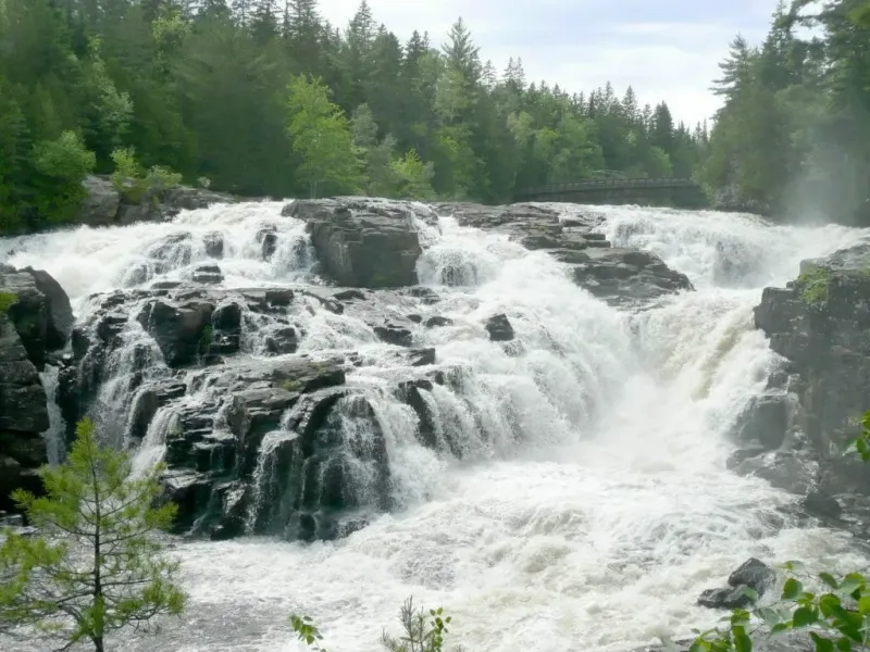 Parc des Chutes Monte à Peine et des Dalles