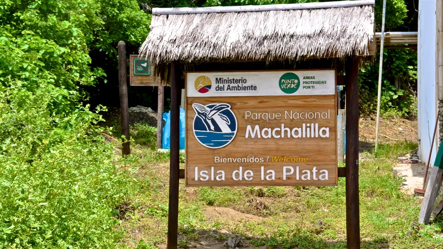 Parque Nacional Machalilla (Nearby)