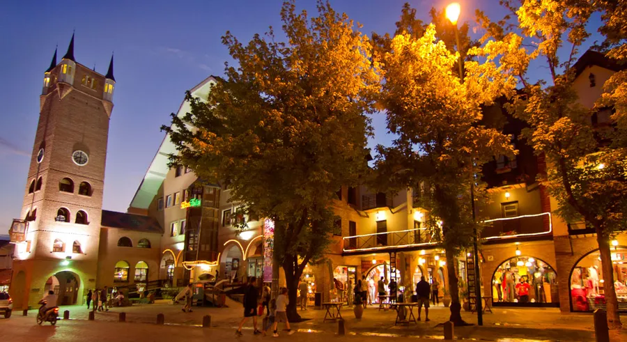 Paseo de los Artesanos
