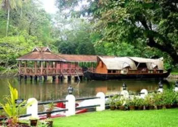 Pathiramanal Island