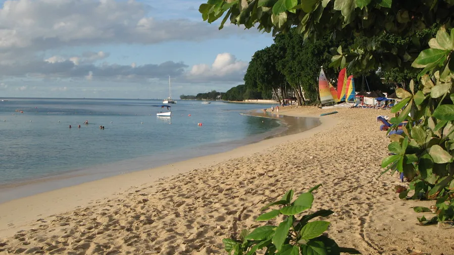 Paynes Bay Beach