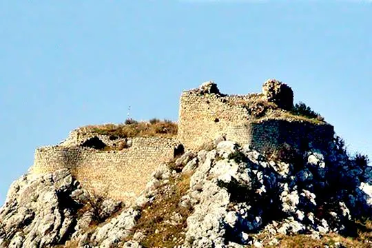 Penteskoufi Castle