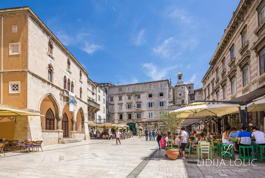 People's Square (Pjaca)