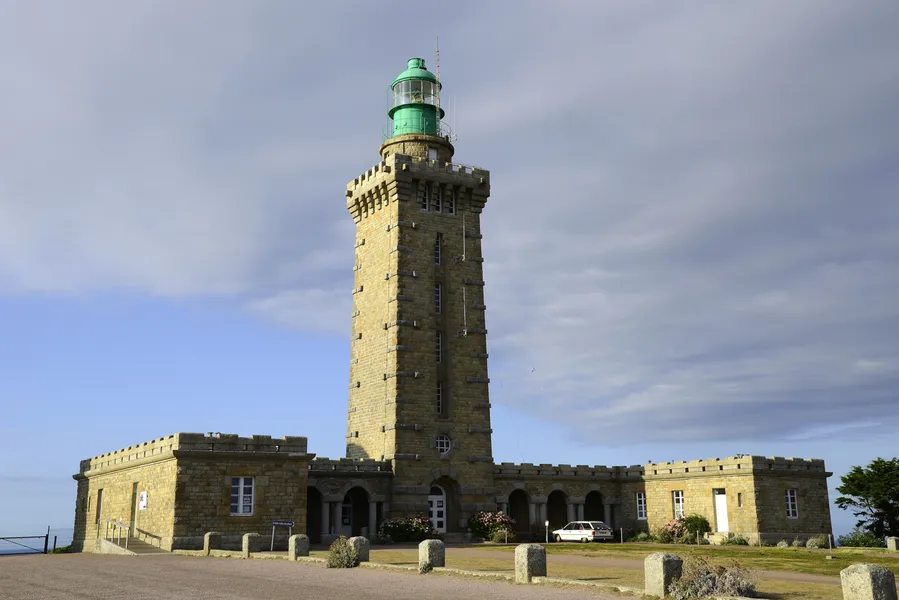 Phare de Granville (Cap Lihou Lighthouse)