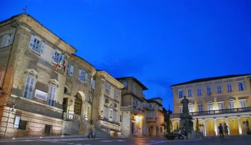 Piazza Caduti per la Libertà