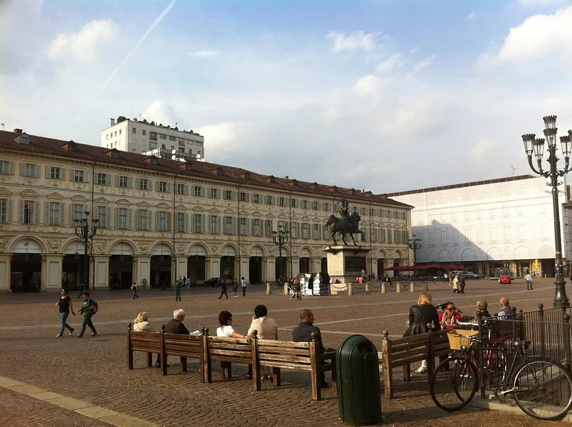 Piazza Chanoux