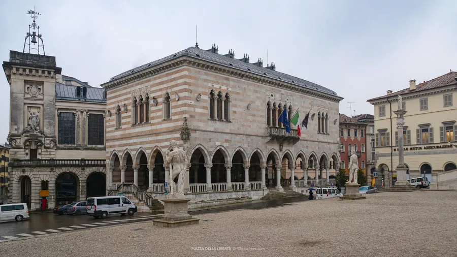 Piazza Libertà