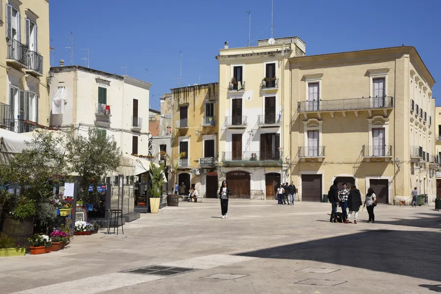 Piazza del Ferrarese