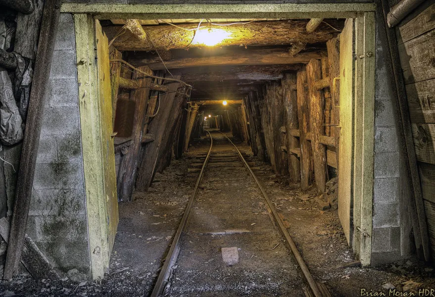 Pioneer Tunnel Coal Mine & Steam Train