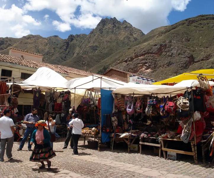 Pisaq Market