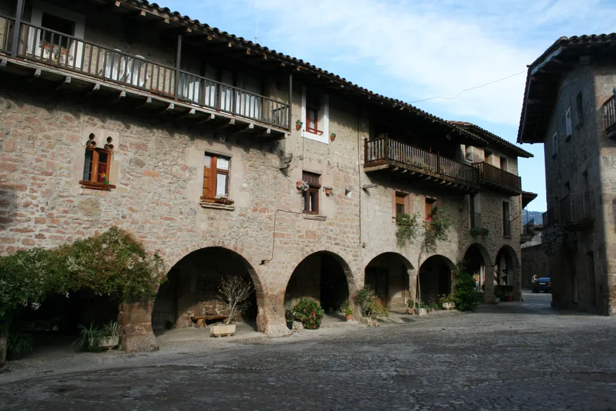 Plaça Major de Santa Pau