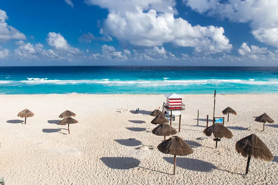 Playa Delfines