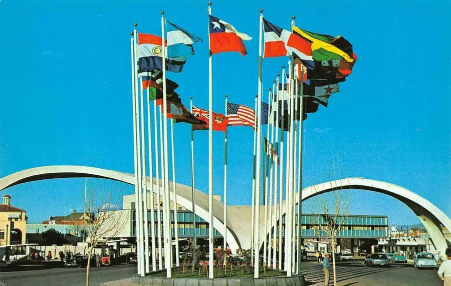 Plaza de las Banderas