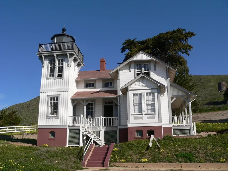 Point San Luis Lighthouse