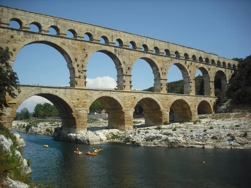 Pont Romain (Roman Bridge)