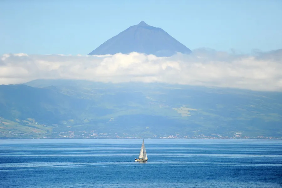 Ponta da Ilha Lighthouse