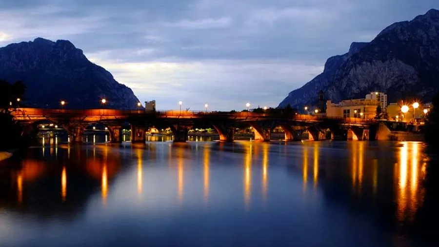 Ponte Azzone Visconti (Ponte Vecchio)