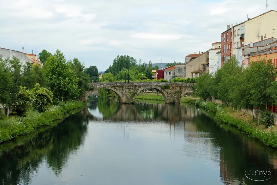 Ponte Romana (Roman Bridge)