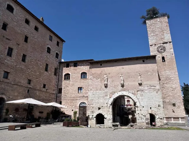 Porta Consolare