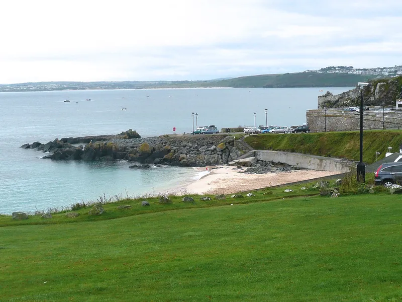Porthgwidden Beach