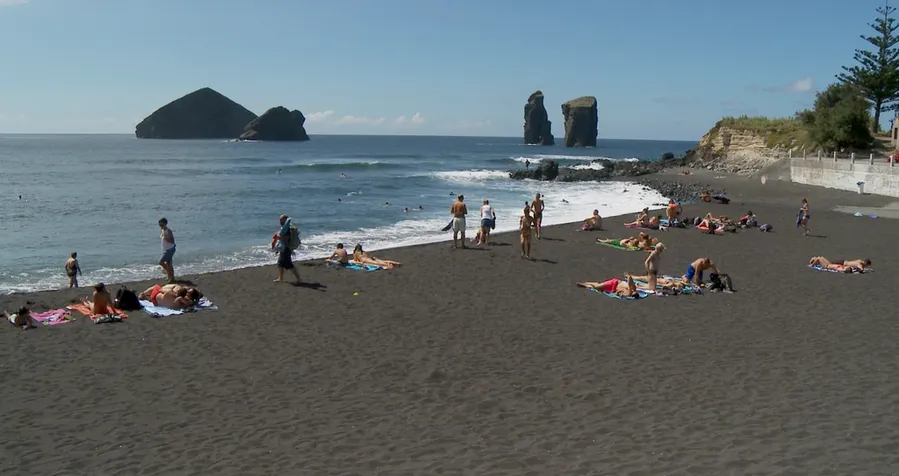 Praia dos Mosteiros